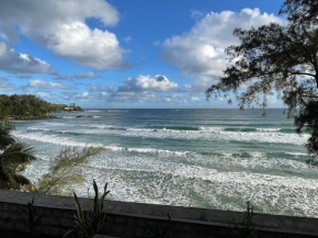 Saltwater Junior - Beachfront Bungalow